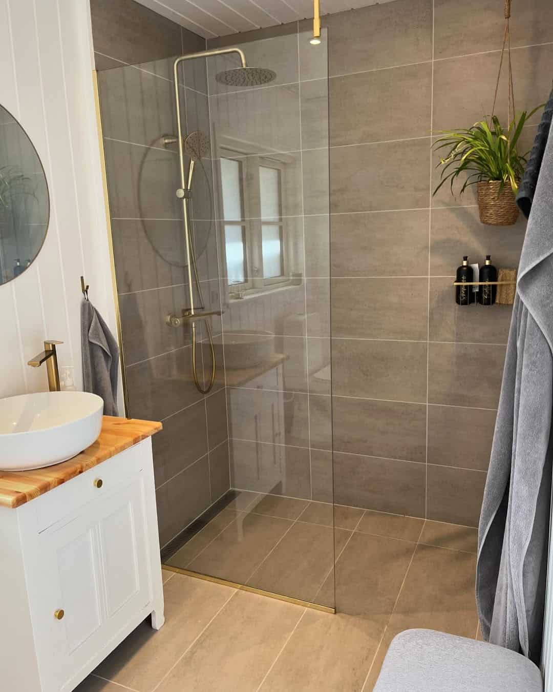 Nordisk badeværelse i sommerhus 3